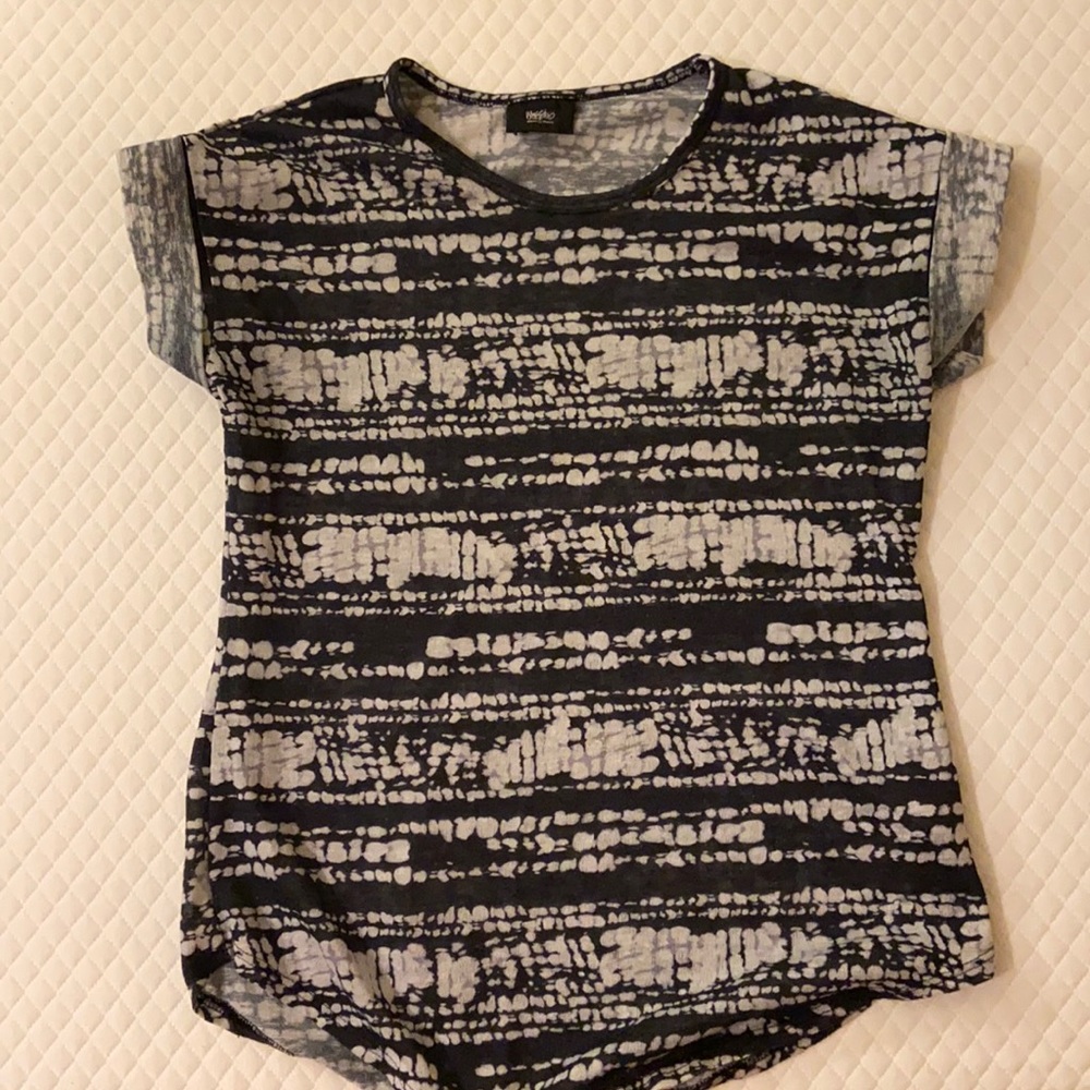 Patterned black top
